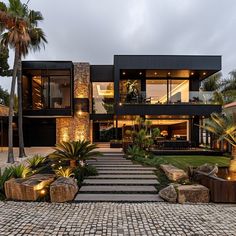 Most Beautiful House Design, Cool Exterior Houses, Cool House Designs Exterior, Dream Homes Exterior Modern, Luxury House Designs Exterior, House Inspiration Outside, Unique House Design Exterior, Luxury Home Exterior Design, Home Design Ideas Exterior Modern