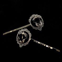 Silver Hair Pins, Gothic Hair Accessories, Witch Hair, Bat Jewelry, Metal Bat, Silver Hair Pin, Formal Hair, Bat Halloween, Vampire Bat