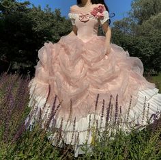 Gaun Fashion, Old Fashion Dresses, Fantasy Dresses, Royal Dresses, Princess Ball Gowns, Pretty Prom Dresses, Fairytale Dress, Vestidos Vintage, Quince Dresses