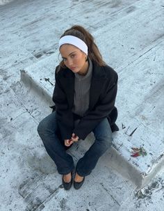 Ruby Lyn, Headband Outfit, Winter Fit, Fall Fits, Mode Inspo, Fashion Photoshoot, Winter 2024, Winter Fashion Outfits, Sweater Weather