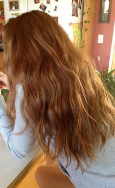 #gingerhair #notmypic #inspo #inspiration Long Red Blonde Hair, Long Natural Ginger Hair, Simple Wedding Makeup Natural Looks Red Hair, Long Haircut Natural Waves, Light Red Auburn Hair, Natural Ginger With Lowlights, Natural Red Hair Inspo Color, Long Natural Red Hair With Layers