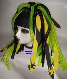 This is a bandana on which are mounted cyberlocks: light tube bounced (Spring)  Everything is handmade.  THIS IS A UNIQUE CREATION!  I can make a custom bandana: - Color tubes - With or without dreadlocks and more - 0.50cm thick dreads 3cm - Length dreads from 10 to 120cm.   There are fluorescent under UV exposure of the black light (neon purple).   SHIPPING WORLDWIDE   www.paradisedreads.com Goth Wig, Colorful Dreads, Haie Style, Thick Dreads, Cybergoth Fashion, Custom Bandana, Cybergoth Style, Light Tube, Accessory Inspo