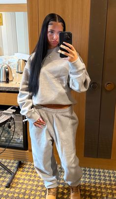 Cute Easy Outfits For School, Cute Online Clothing Stores, Cold Fashion, Clean Fits, Summer Pics, Cute Lazy Day Outfits, Chill Fits, Outfit Inspo Casual, Chill Outfits