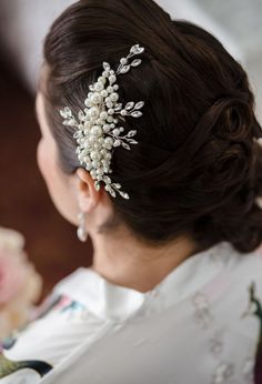 Gorgeous wedding hairstyle ideas | Trendy hairstyle ideas | Easy hairstyle ideas Pembroke Pines Florida, Creative Haircuts, Braided Headband Hairstyle, Wedding Hairstyle Ideas, Hairstyle Ideas Easy, Curled Updo, Hair Comb Clips, Wedding Headdress