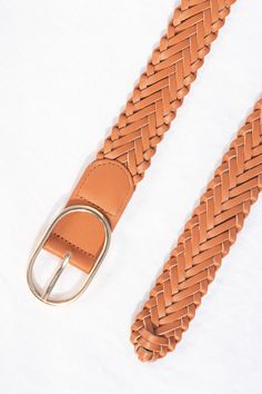 cottagecore style accessories. a french girl style classic brown braided belt. amantine. Braided Belts, Casual Braided Leather Belt, Luxury Braided Leather Belt, Luxury Brown Braided Belt, Vintage Brown Belt With Brass Buckle, Braided Belt, French Girl Style, French Girl, Chic Accessories