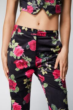 Buy yourself flowers. Feel fierce when you slip into our flare pants, made in high quality, ultra soft velvet fabric, with a fierce flared silhouette, and a vibrant flower print. Pairs perfectly with the matching vest and blazer for looks that will take you from date nights to holiday parties. Premium Printed Velvet Flare Pants High Quality Velvet Fabric Ultra Flattering Flared Silhouette Comfortable Mid Rise Waistline Feminine Floral Print Button Front Fastening Pocket Features Matching Pieces Sold Separately Model wears a size S (US size 6/UK size 10). Buy Yourself Flowers, Velvet Flare Pants, Going Out Trousers, Printed Velvet, Velvet Flares, Oasis Fashion, Flare Trousers, Vibrant Flower, Fashion Face