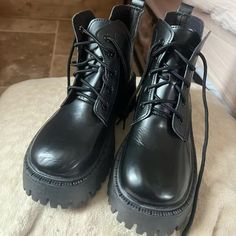 black platform ankle boots
brand new

size 6

#harajuku #emo #y2k #mallgoth #goth mallgoth y2k cybercore cybery2k grungestyle alt alternative scene emo skatery2k egirl 2000s coquette fairy cottagecore Black Platform Ankle Boots, Y2k Cybercore, 2000s Coquette, Fairy Cottagecore, Emo Y2k, Coquette Fairy, Scene Emo, Platform Ankle Boots, Boot Brands