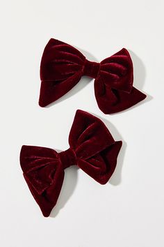 Set of two matching hair bows in luxe velvet. Features Small velvet hair bow barrette set Set of two matching hair bows Soft velvet bows Barrette style Content + Care Set of 2 Textile, mixed metal Wipe clean Imported | Small Velvet Hair Bow Barrette Set in Maroon, Women's at Urban Outfitters Red Hair Bows, Burgundy Quince, Burr Basket, Velvet Hair Bow, Red Hair Bow, Australia Clothes, Velvet Bows, Bow Barrette, Star Headband