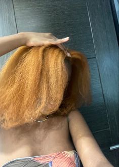 straightened 4c hair afro on darkskin ginger brown boho black girl Twist Styles, Dyed Natural Hair, 4c Natural Hair, Honey Blonde Hair, Hair Twist Styles, Curly Hair Styles Easy, Natural Curls Hairstyles, Hair Dye Colors