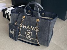 ??? SIZE?38X32X18Cm Denim Tote Bags, Denim Tote, Chanel Paris, Luxury Women, Gold Tone Metal, Luxury Handbags, Satchel Bags, Chanel Bag, Fashion Statement