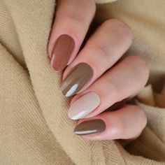 42 Gorgeous Fall Nails That Are Trending This Year - With Houna Winter Nails Gel, Chic Nail Art, Cute Short Nails, Fall Nail Trends, Nails Aesthetic, Short Nails Art, Acrylic Coffin