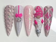 Christmas Nails With Rhinestones, Pink Xmas Nails, 3d Christmas Nails, Nail Decoration Ideas, Nails Polish Designs, Navidad Nails, New Years Nail, Christmas Press On Nails, Acrylic Nail Designs Coffin