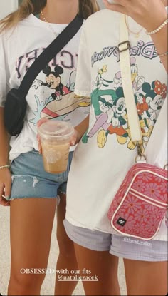 Disney Aesthetic Outfit Ideas, Disney Shirts Vintage, Disney Fits Aesthetic Summer, Summer Outfits For Disney World, Disney Outfits For Teens, Disney Park Aesthetic, Disney Park Outfit Summer