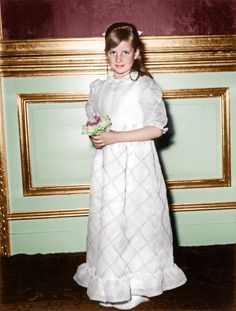 Diana Spencer, 1970 Princess Diana Birthday, Pictures Of Princess Diana, Princess Diana Wedding Dress, Princess Diana Engagement Ring, Princess Diana Revenge Dress, Diana Wedding Dress, Queen Diana, Princess Diana Dresses, Princess Diana Wedding