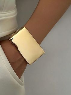 1pc Exaggerated Minimalist Geometric Circle & Square Alloy Cuff Bracelet, Vintage Spring-Loaded Open Bangle Bracelet, Suitable For Daily, Commute, Business Party, Banquet, Romantic Vacation, Holiday Gifts, Luxury High-End Jewelry Gift Yellow Gold    Zinc Alloy     Women Fashion Jewelry, size features are:Bust: ,Length: ,Sleeve Length: Trendy Cuff Bracelet Jewelry, Trendy Cuff Bracelet With Strap, Trendy Cuff Bangle For Parties, Gold Rectangular Cuff Bracelet Gift, Trendy Rectangular Bracelet With Strap, Gold Adjustable Rectangular Cuff Bracelet, Adjustable Gold Rectangular Cuff Bracelet, Trendy Cuff Jewelry As Gift, Trendy Cuff Jewelry For Gift