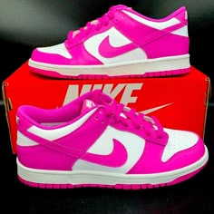 Cute Jordans, Nike Shoes Women Fashion, Pretty Sneakers, Cute Nike Outfits, Nike Fashion Shoes, Jordan Shoes Retro