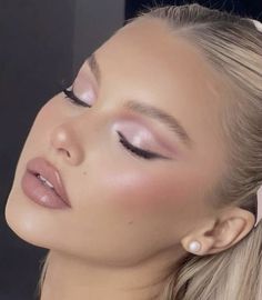 Pink Dress Makeup, Wedding Makeup Tutorial, Prom Eye Makeup, Prom Makeup Looks, Celebrity Makeup Looks, Dope Makeup, Elegant Makeup