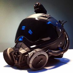 a helmet and goggles are sitting on a table