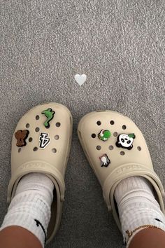 bone crocs | classic clog | beige crocs | jibbitz | croc charms | shoes | vibes | aesthetic | brown crocs | neutral colours Cool Crocs, Crocs With Charms, Crocs Outfit, Desain Quilling