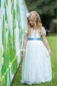 FLOWER GIRL DRESSES 10% OFF - DISCOUNTED IN CART 😍 PLUS FREE SHIPPING ON ALL ORDERS $100 UP The perfect fairytale wedding flower girl dress. This pretty whimsical style White Lace Flower Girl dress features a soft stretch lace bodice and a feathered lace V-back with a full length tulle skirt. Dress is lined and perfect for your flower girl dress, communion dress, baptism dress, birthday dress or special occasion. Beautiful for photoshoots and portraits The perfect flower girl dresses for bohemi Blue And White Flower Girl Dresses, Dusty Blue Flower Girl Dress, Flower Girl Dresses White, Yellow Flower Girl Dresses, Bohemian Flower Girl Dress, Bohemian Flower Girl, Dance Portraits, Burgundy Flower Girl Dress, Vintage Flower Girls