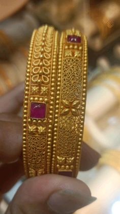 Gold Kangan, 22 Carat Gold Jewellery, Gold Jewellry, Fancy Jewellery Designs, Bangles Jewelry Designs, Gold Fashion Necklace, Gold Bangles Design