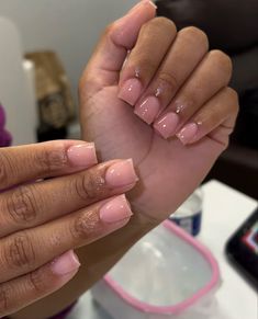 Short Square Natural Nail Ideas, Cute Natural Acrylic Nails, Natural Color Acrylic Nails Short, Birthday Nails And Toes Set, Short Simple Square Nails, Nude Pink Short Nails, Plain Short Nails, Short Natural Acrylic Nails, Nude Color Nails