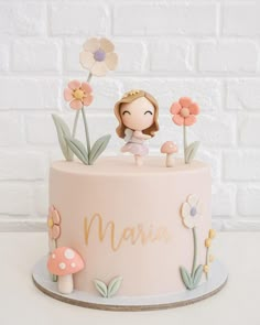 Cute Small Birthday Cakes For Women, First Birthday Cake Flowers, 1 Birthday Cake Girl, Baby Girl Cake Ideas, Cake First Birthday Girl, Cakes For Baby Girl, 1st Birthday Cake Girl, 2nd Birthday Cake Girl, First Tooth Cake