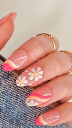 Mid Length Nail Designs Summer, Mail Ideas Almond, Summer Nail Designs Flowers, Nail Inspo Summer Bright, Nail Ideas Acrylic Preppy, Cute Summer Acrylic Nails Almond, Preppy Summer Nail Designs, Nail Ideas Tropical Vacation, Coral Swirl Nails