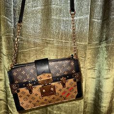 Gently Used With Box Luxury Louis Vuitton Bag Can Be Used As A Crossbody Or Shoulder Bag. Bags Louis Vuitton, Vuitton Bag, Louis Vuitton Bags, Louis Vuitton Bag, Bag Lady, Louis Vuitton, Shoulder Bag, Color