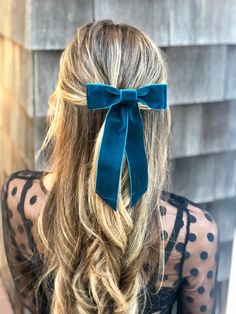 "This is THE silhouette of the season. Why not add a sweet, on-trend detail to your low pony? We've seen this look donned on classic icons like Brigitte Bardot, all the way to the Tory Burch AW 2018 runway collection. Delicately made with pine green velvet ribbon this luxe hair accessory is fixed to a small barrette for ease-of-wear. Available in 1.5\" or 2\" width ribbon Bow Measurements: 5\" width 8\" length ♡♡ Made by hand with precision and classic style in mind in New Jersey, USA.♡♡ I also Jaguar Hair, Blue Hair Bow, Dark Green Hair, Navy Blue Hair, Super Cute Hairstyles, Velvet Hair Bow, Blue Hair Bows, Hair Styels, Dark Cyan