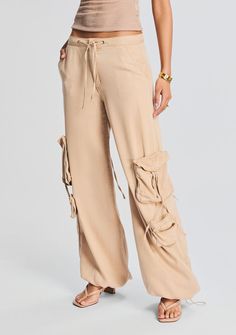 String Pocket, Utility Cargo Pants, Australia Clothes, Fit Cargo Pants, Oversized Pockets, Silk Bra, Stylish Women Fashion, Sand Dunes, China Fashion