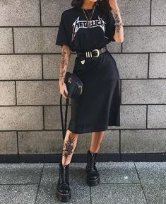 Edgy Work Outfits, Rok Outfit, Chique Outfit, Fest Outfits, Woman In Black, Alt Outfits, Mode Boho