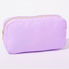 Brand New Medium Light Purple Nylon Pouch. Gold Zipper. Perfect To Add Patches To Or Leave Plan. Great Size For Travel. Purple Makeup, Bags Aesthetic, 7th Grade, Black Mamba, Makeup Pouch, American Heritage, Gold Zipper, New Media, Cosmetic Bags