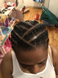 Simple Conrow Hairstyle, Cornrow Hairstyles Natural Hair Simple, Plat Twist Hairstyles, Flat Twist Designs, Cornrows 4c Natural Hair, Simple Corn Row Styles, Flat Twist Hair Styles, Flat Twist Short Natural Hair, 4 Braids Hairstyle Cornrows