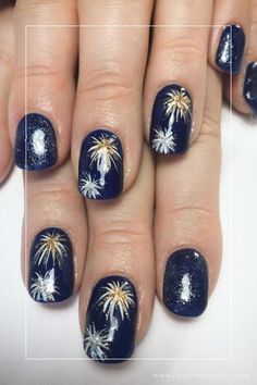 Firework Nail Art Easy, Fire Work Nail Art, Festival Of The Arts Nails, New Years Nail Art 2024, Easy Firework Nail Design, Nail Firework Design, New Years Nail Art Ideas, Nail Art Fireworks