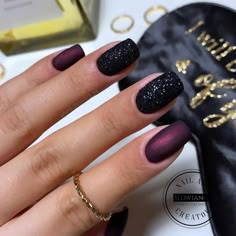 Stunning Nail Designs, Dip Nails, Black Nail Polish, Black Nail, Nail Designs Glitter, Nails 2024, New Year's Nails, Dipped Nails