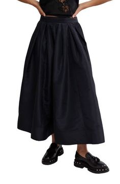 Embrace your free-spirited side and play up the joyful motion of this flowy, high-volume skirt made from crinkly lightweight fabric. 34" length (size Medium) Back zip closure 50% nylon, 50% polyester Dry clean Imported Volume Skirt, Outfit Wedding Guest, Free Spirited, Chunky Sweater, Classic Outfits, Comfortable Dress, Fashion Help, Black Fits, Skirt Black