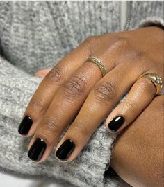 Short Fall Nails Black Women, Nail Court, Black Nails Black Women, Gel On Natural Nails Short, Gel Nails On Natural Nails, Gel Nails Natural Nail, Simple Short Gel Nails, Short Nails Winter, Manicure Natural Nails