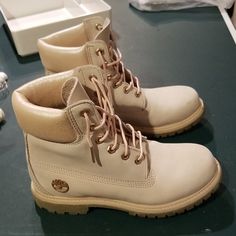 Timberland Boots Cream Rose Color, Leather, Brand New. Timbaland Boots, Timberland Snow Boots, Timberland Leather Boots, Fire Shoes, Timberland Sneakers, Boots Cream, Timberland Boots Black, Timberland Boots Mens, Fabric Boots