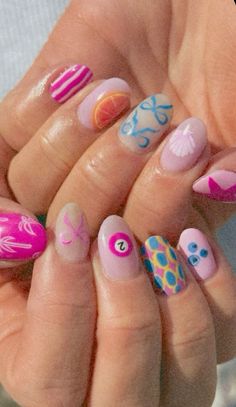 Pretty Nails Colorful, Fun Different Nails, Get Nail Designs, Cute Spring Nails Short Almond, Nails Simple Design Summer, No Acrylic Nail Designs, Preppy Nail Designs Summer, Nail Ideas Back To School 2024, Easy Starter Nail Designs