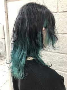 Black Hair With Teal Underneath, Green Hair With Black Tips, Blue Under Layer Hair, Teal Wolfcut, Teal Ends Hair, Teal Hair Tips, End Of Hair Dyed, Teal Dyed Hair, Blue Hair Ends