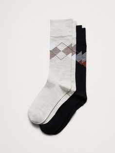 This sock is knitted from our best-selling blend of beautiful Merino wool and TENCEL™ modal, which adds softness and a smooth finish.  Temperature Regulating Sustainability: Made with TENCEL™ modal, sourced from European beechwood trees, harvested from sustainably managed forests.  Set of 2 pairs.  Fits men's shoe sizes 8-12. Men's Shoe, Men Shoes Size, Mens Fitness, Banana Republic, Merino Wool, Sustainability, Mens Accessories, Trees, Socks