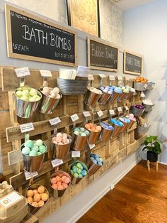 Small Soap Shop Ideas, Soap Studio Organization, Soap Shop Ideas, Mobile Soap Shop, Bathbomb Display Retail, Bath Store Display, Soap Store Design, Bath Bomb Display Ideas