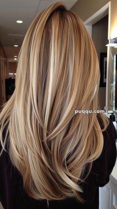 Perfect Blonde Hair, Shaggy Short Hair, Hair Upstyles, Brown Hair With Blonde Highlights, Dark Blonde Hair, Blonde Hair Inspiration, Cut Her Hair, Low Lights Hair, Blonde Hair Looks