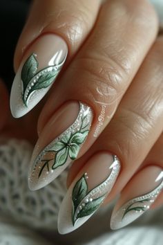 Glitter Art Nails Designs, New Nail Art Designs Trends, Chic Nail Art, Nails Trend, Elegant Nail Art, Spring Nail Trends, Green Nail Designs, Cute Spring Nails, Green Nail