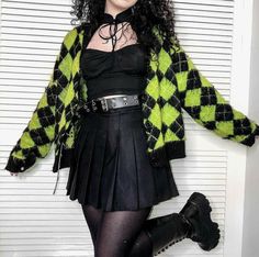 Colourful Goth Outfit, Green Alternative Outfit, Green Outfit Grunge, Colourful Alt Outfits, Colorful Alt Fashion, Green Grunge Aesthetic Outfits, Green Alt Outfits, Colorful Alt Outfits, Green Goth Outfit