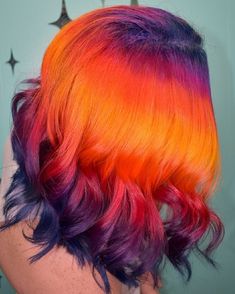 Mittellange Haare, Maximale Stil: Trendige Sommerfrisuren - summer hairs colors Bright Fall Hair Color Ideas, Sunset Hair Color Ombre, Halloween Hair Color Ideas, Vibrant Hair Color Ideas, Sunset Hair Color, Hair Color Placement, Colored Hairstyles, Wild Hair Color