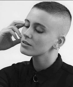 (3) Untitled on Tumblr Short Haircut For Women, Best Fade Haircuts, Super Short Haircuts, Haircut For Women, Bowl Haircuts, Low Fade Haircut