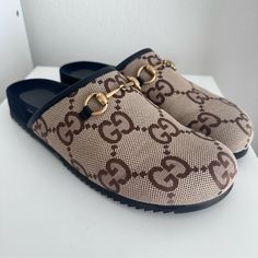 Practically Brand New Men’s Maxi Gg Monogram Slip On Mule In Camel/Ebony Canvas Worn Once. Complete With Box And Dust Bags. Absolutely Authentic! Size Gucci 12 = 12.5 Gucci Clogs, Brown Loafers Men, Gucci Shoes Loafers, Driver Shoes, Pretty Heels, Gucci Mens, Canvas Loafers, Gucci Brand, Gucci Loafers