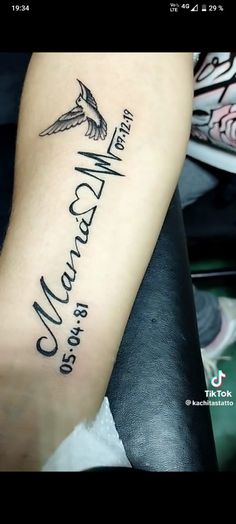 a person with a tattoo on their arm that says, i love my mama and dad